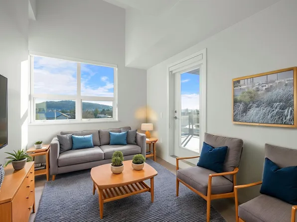 5535 Hastings St #405, Burnaby, BC V5B 1P6