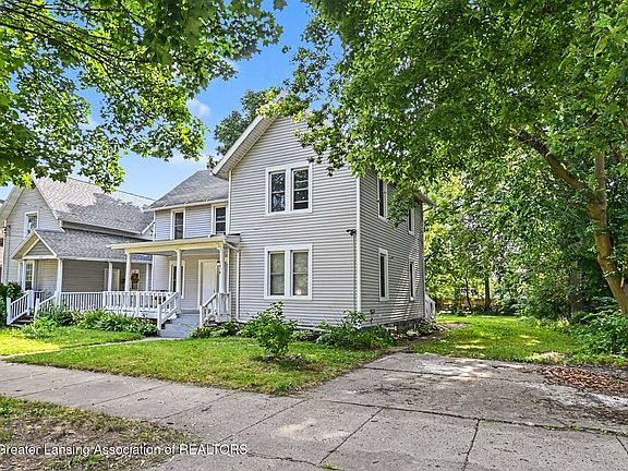 3rd image of 1216 N Capitol Ave