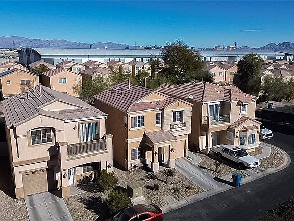 3rd image of 6074 Lazarro Ct