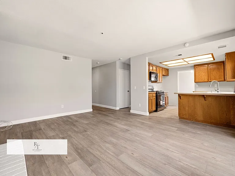 16933 Farwell St — Photo 8