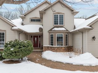 1827 Orchard Blossom Dr, Appleton, WI 54915