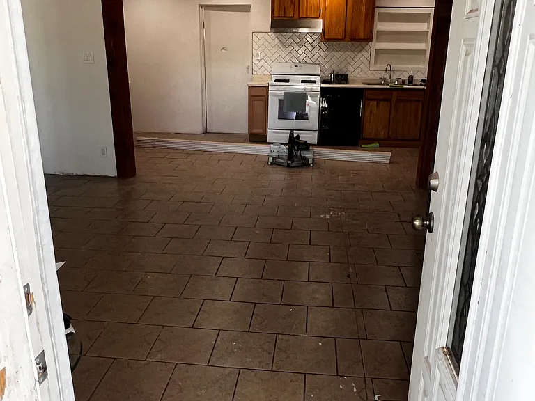 1030 Joy Ln — Photo 1