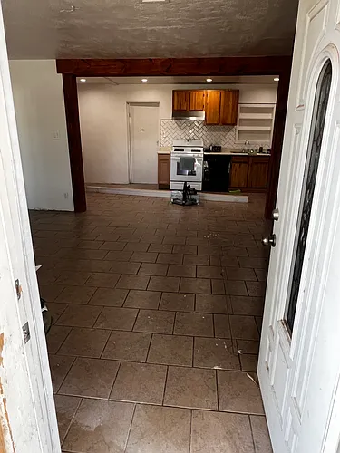 1030 Joy Ln Photo 1