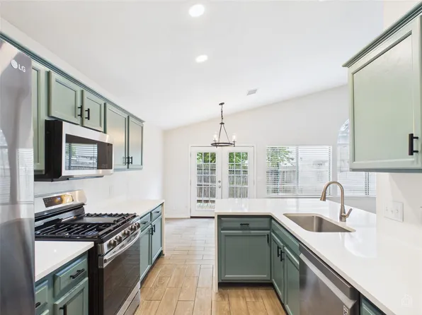 7400 Crepe Myrtle Dr, Austin, TX 78744