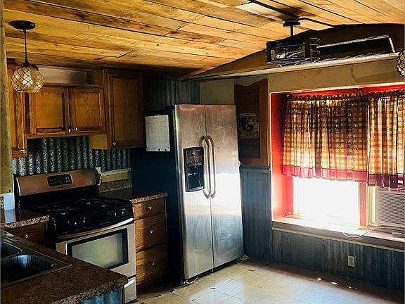 2nd image of 7641 Bluebonnet Ave