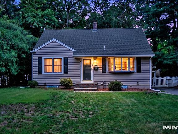 2nd image of 367 S Pleasant Avenue