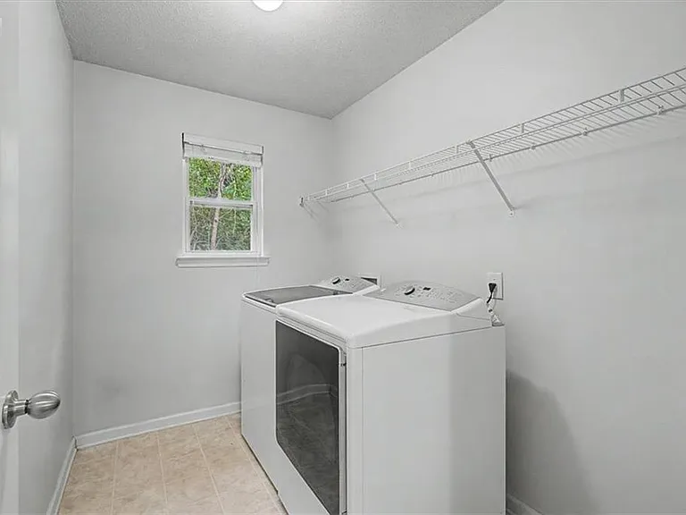 1025 Balsam Wood Trl — Photo 36