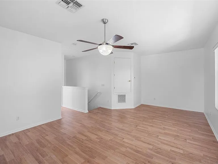 13121 Zori Ln — Photo 26