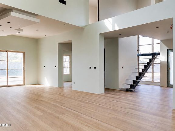 5th image of 6521 E 5TH Street