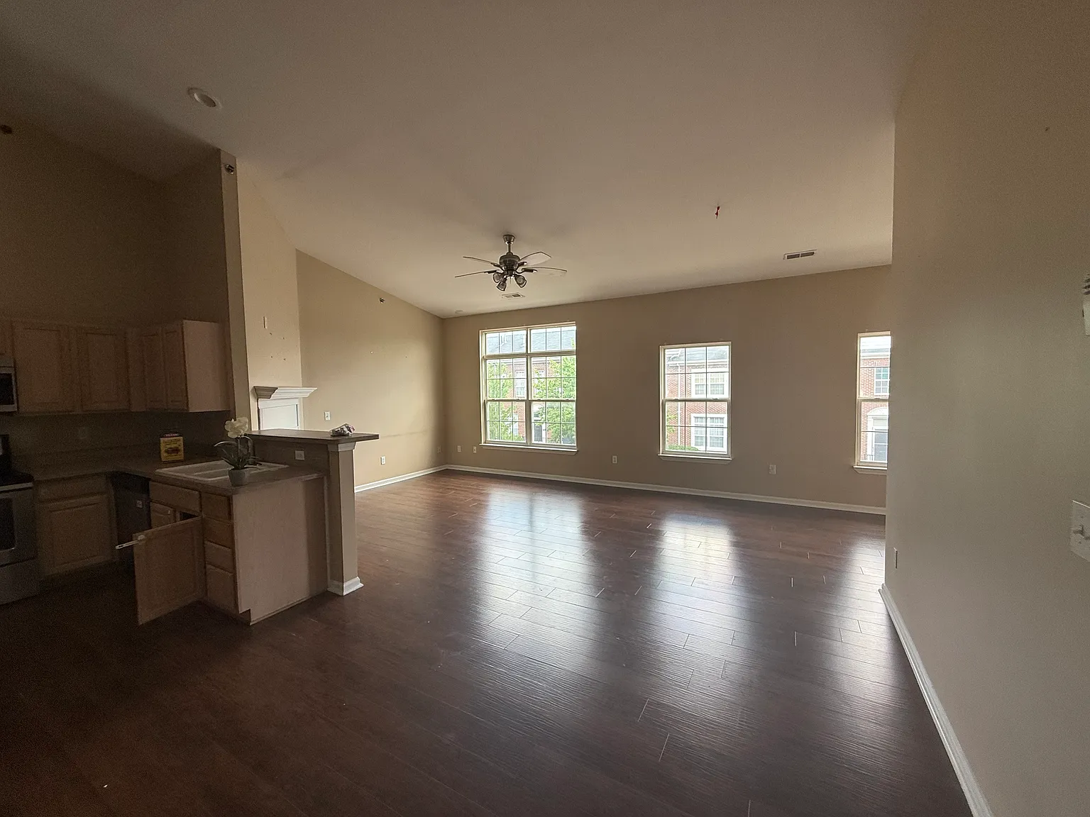 2 bed, 1244 sqft, $1,700 — Photo 2