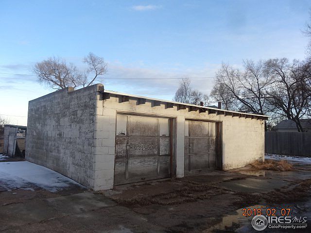 1st image of 909 Sidney Ave