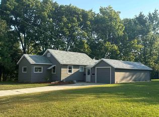 912 Allison St, Charles City, IA 50616