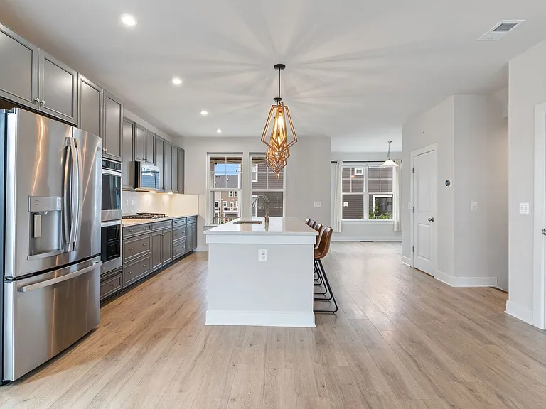 1460 Meadowlark Glen Rd — Photo 19
