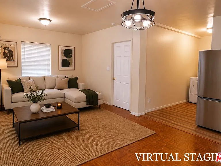 642 N La Jolla Ave #1/2 — Photo 3