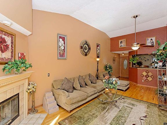 4th image of 4510 Foxwood Dr S