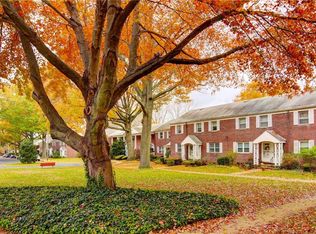 27 Manor Dr #27, Red Bank, NJ 07701