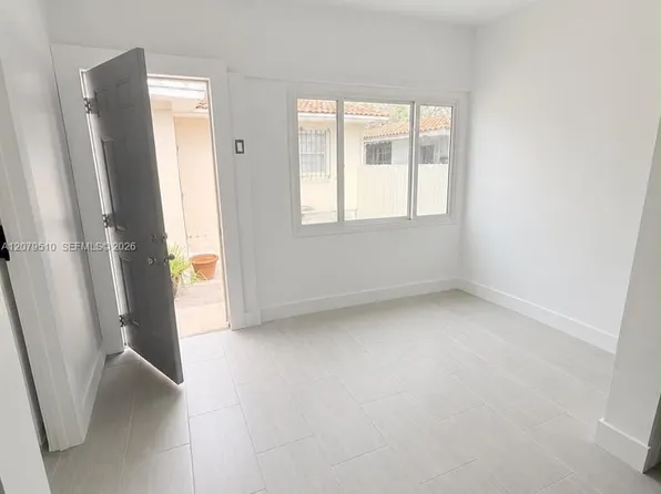 1154 NW 34th Ave #1, Miami, FL 33125