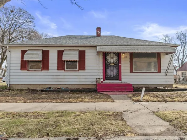 2101 West Fairmount AVENUE, Milwaukee, WI 53209