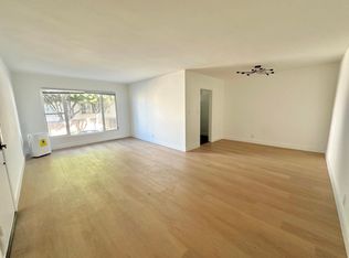 8514 Sherwood Dr #5C, West Hollywood, CA 90069