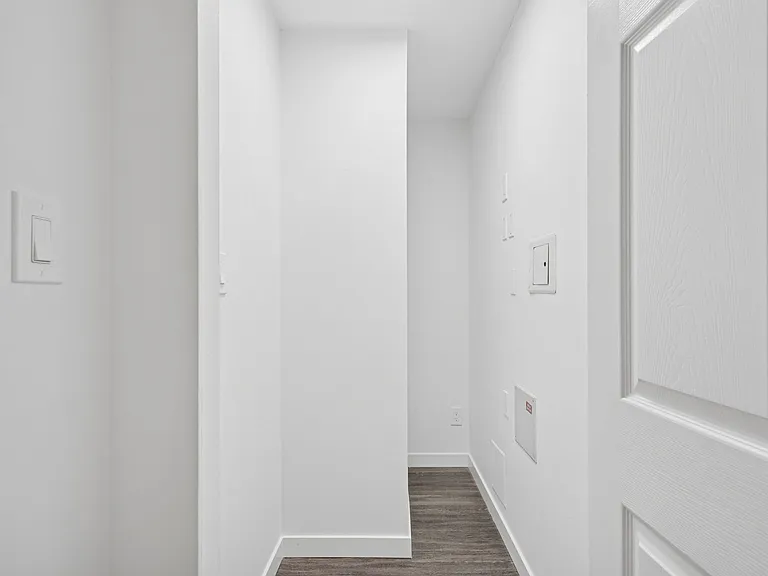 828 Howe St — Photo 25