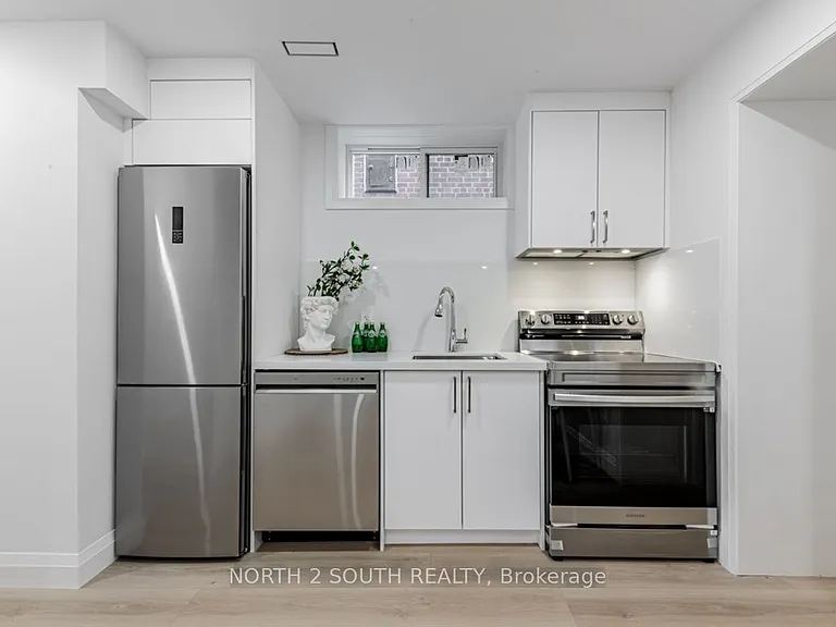 9 Glenvalley Dr #BASEMENT — Photo 6