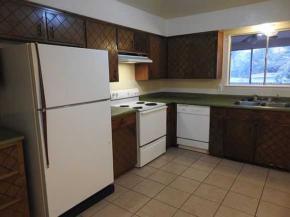 4th image of 717 Monell Dr NE