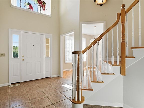 5th image of 7 Liberty Ln