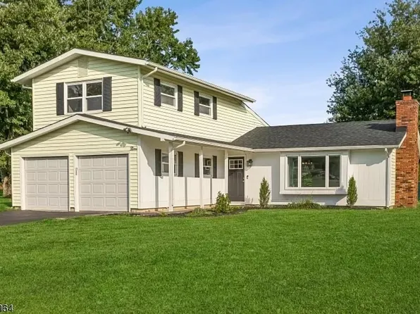 9 Darby Cir E, Eastampton, NJ 08060