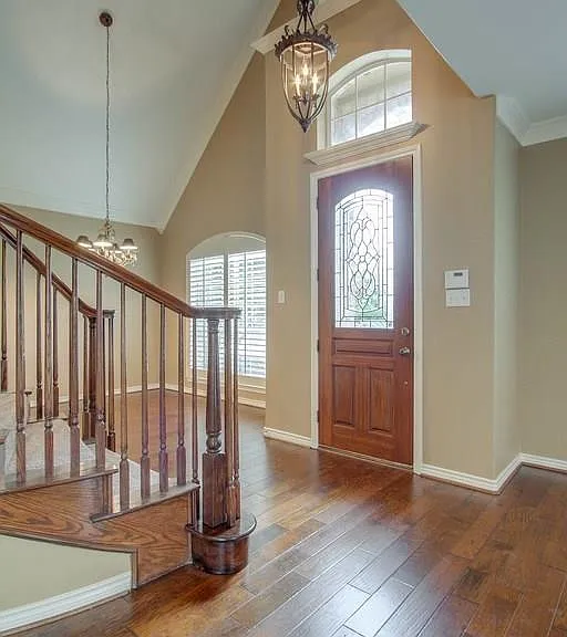 224 Heatherwood Dr — Photo 3
