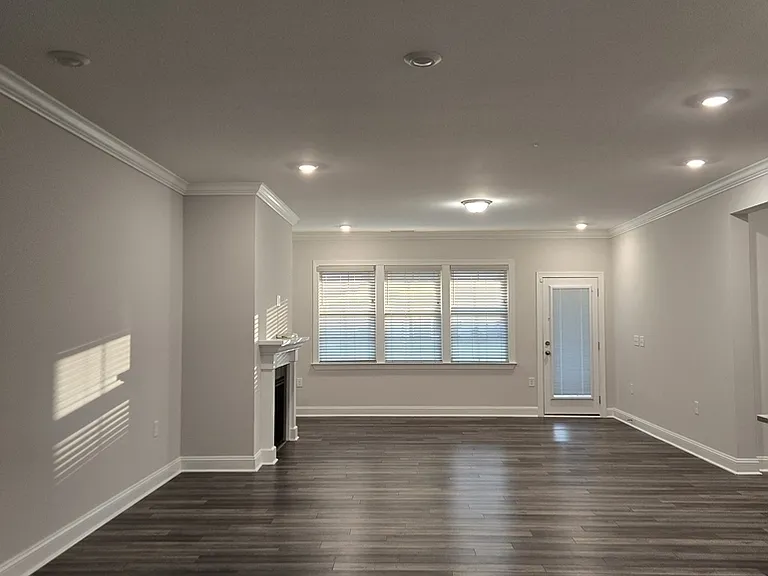 1612 Tavel House Ln — Photo 4