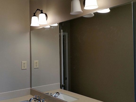 5th image of 2519 Honey Bee Ln