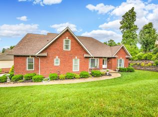 8118 Laurel Falls Ln, Knoxville, TN 37931