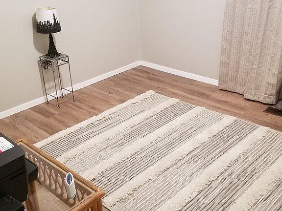 Secondary bedroom