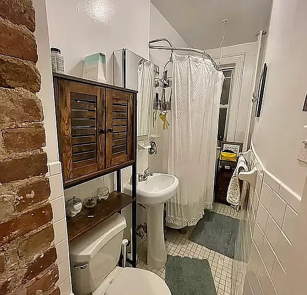 200 Waverly Pl #5W — Photo 7