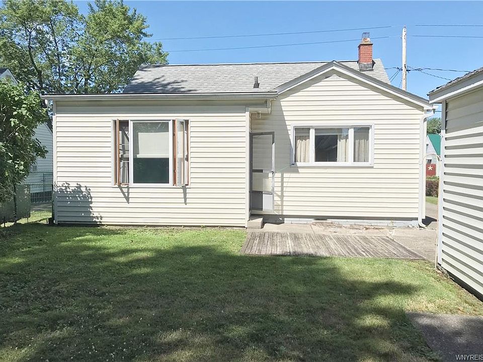 2nd image of 221 Aris Ave