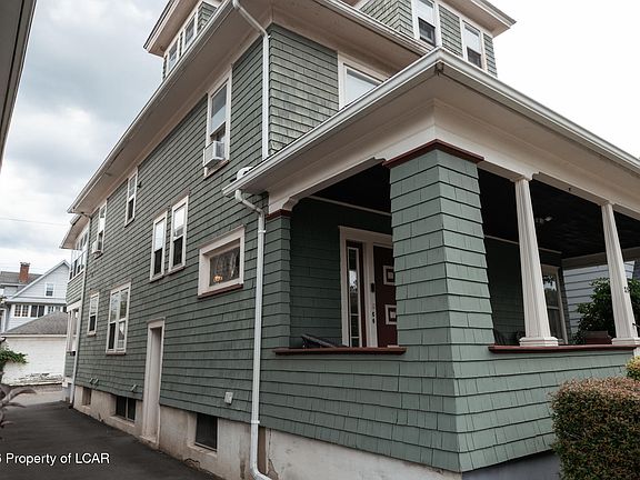 3rd image of 39 E Pettebone St