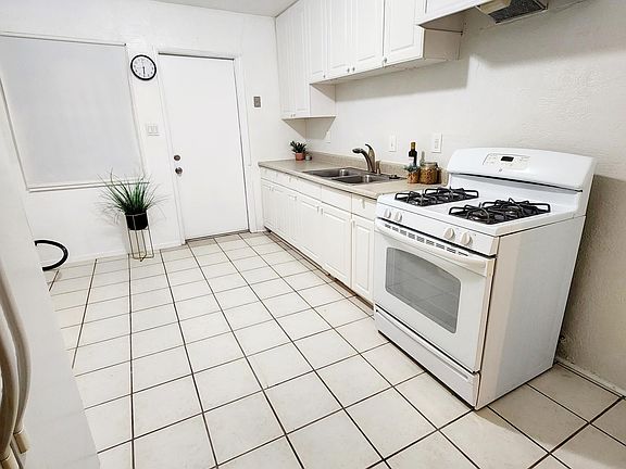5th image of 524 S Johnson Ave