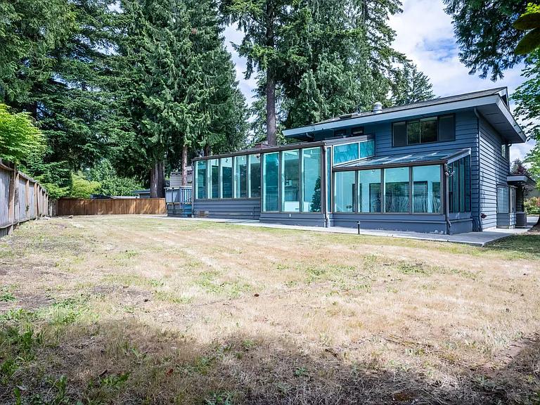 Flat Back Yard