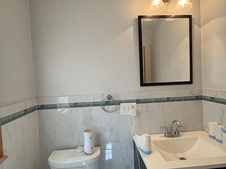 36 Elmira St — Photo 8