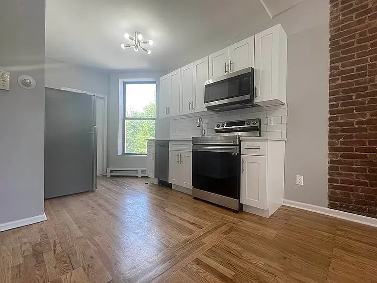 2847 Frederick Douglass Blvd #4A — Photo 2