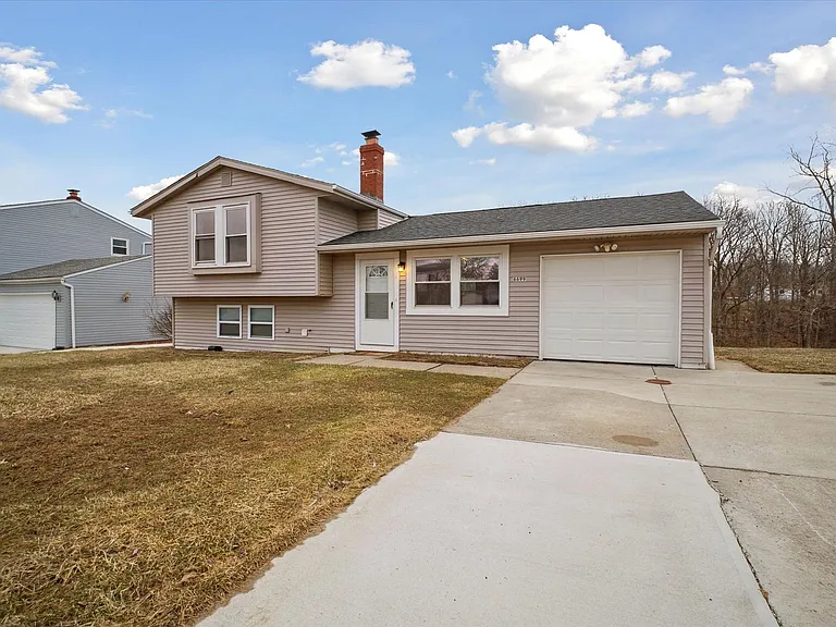 6699 Deer Ct — Photo 2