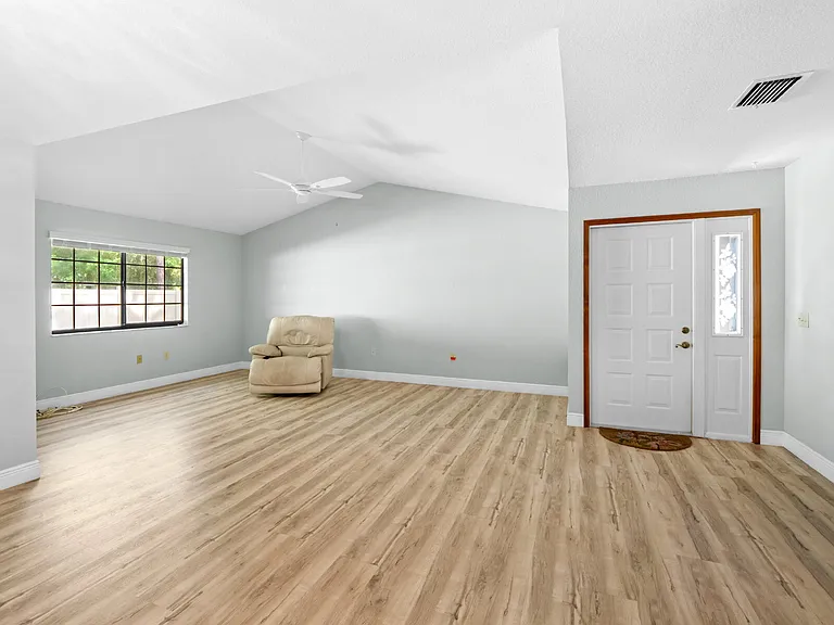 751 Greenwood Manor Cir — Photo 7