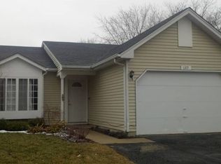 1371 Inverness Dr, Elgin, IL 60120