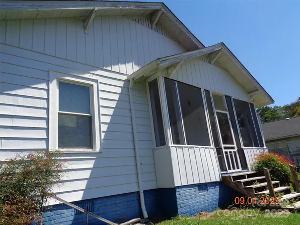 103 Burch St, Granite Falls, NC 28630