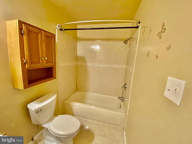 8864 Walutes Cir #C — Photo 17
