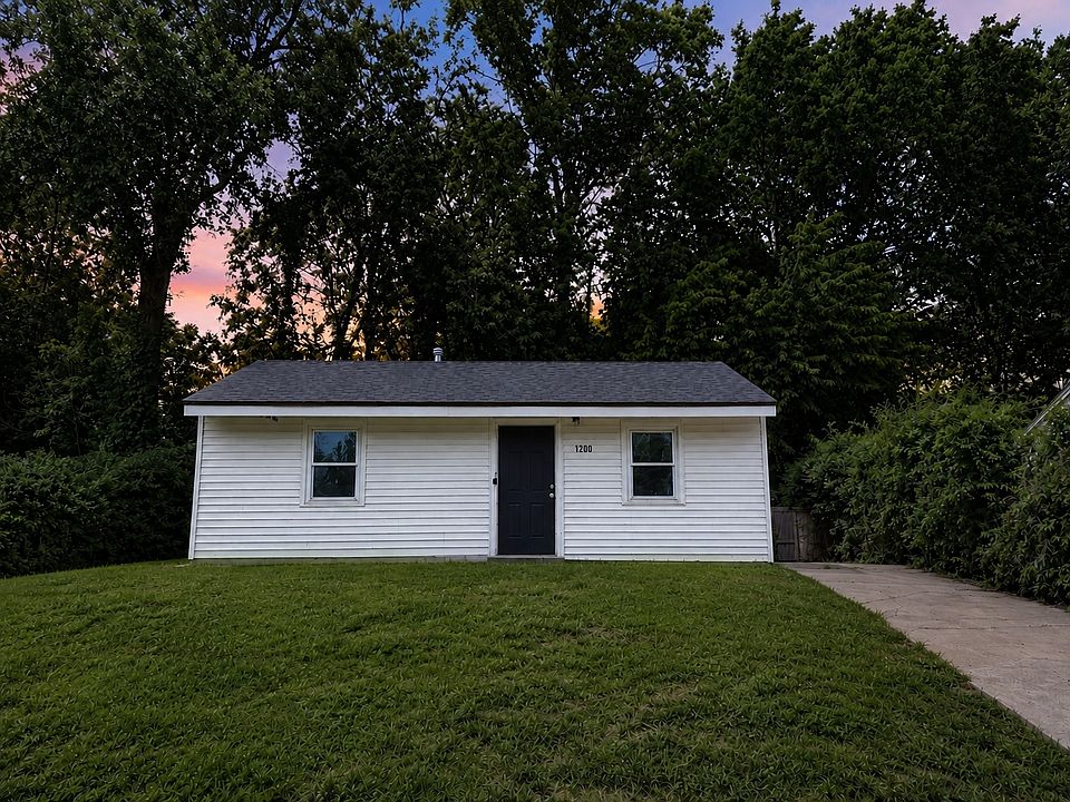 1st image of 1200 N 50th Ter