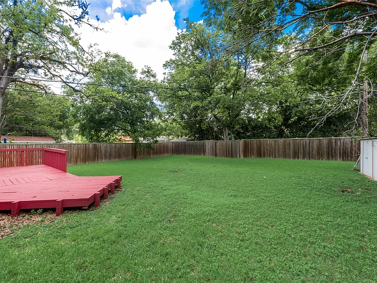 438 Daniel St — Photo 18