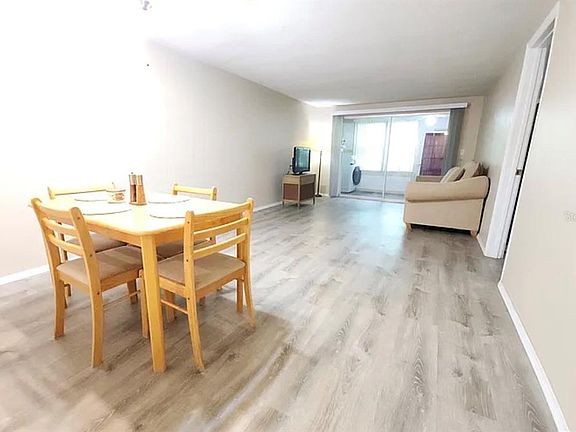 3rd image of 4240 Sheldon Pl #4240