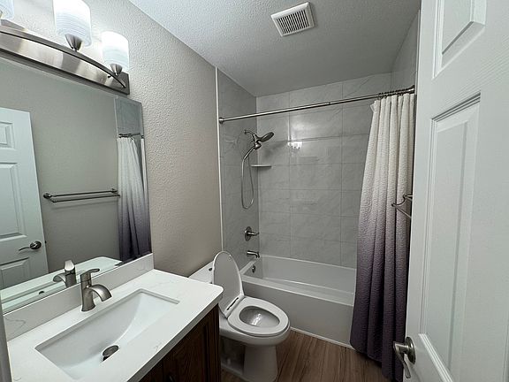 5th image of 10447 Aderman Ave