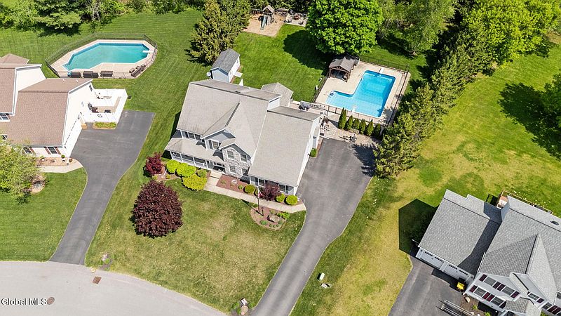 3rd image of 44 Sherman Way